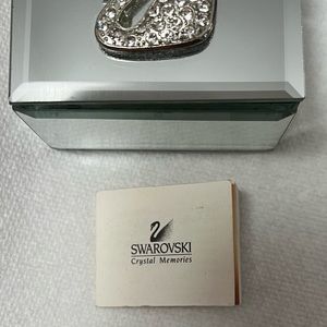 Swan charm made by Swarovski and mirrored box
